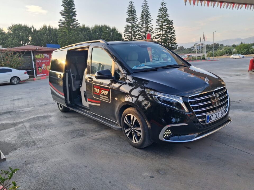 kizilagactransfer.com Presents Kızılağaç to Side Luxury Transfer Services for Elegant Coastal Travel Between Two Holiday Regions